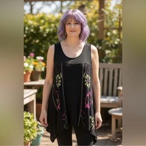Plus Size Sleeveless Tunic Top Avenue 18/20 Black Embroidered Boho
